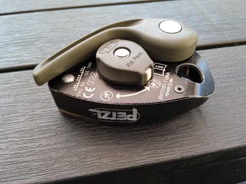 Petzel grigri più - grigri,
